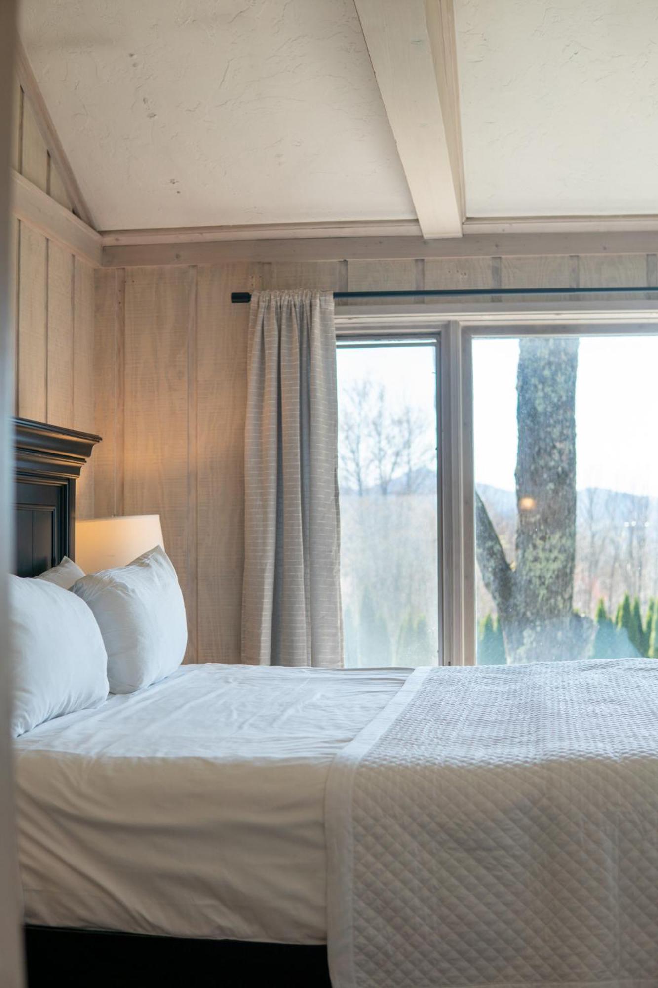Inn At Crestwood Бун Екстериор снимка